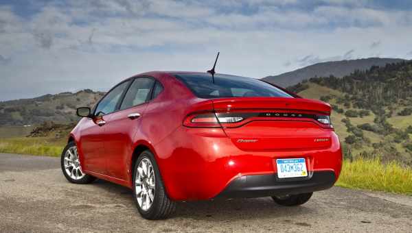 Dodge Dart розкрив світу своє обличчя