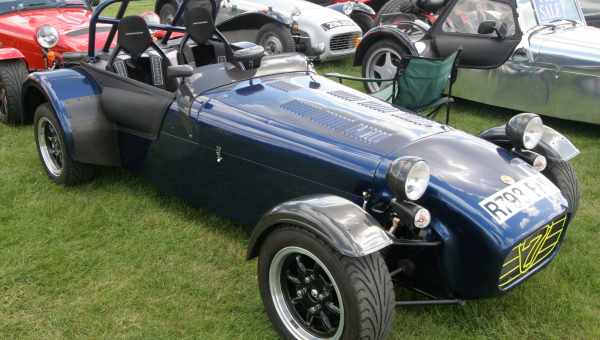 Колишній голова Caterham випустить власний спорткар