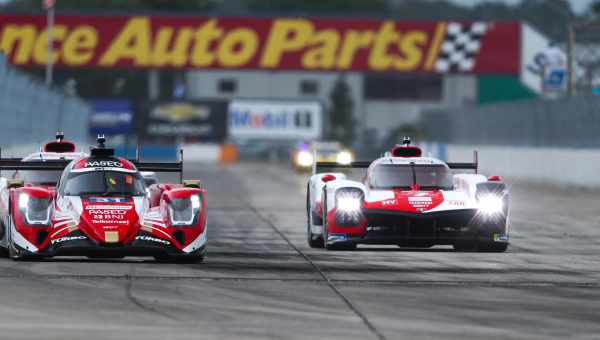 Гібрид Toyota заявлений на FIA World Endurance