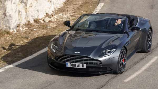 Aston Martin показав сексуальний DB11 Volante