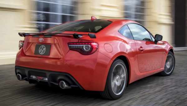 Toyota GT86: Джентльмени, включайтеся в розетку!