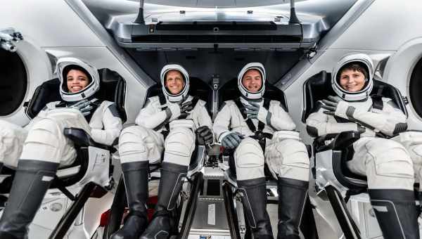 SpaceX провела статичні випробування системи аварійного порятунку Crew Dragon