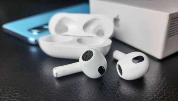 Що нового в AirPods і AirPods Pro з iOS 14