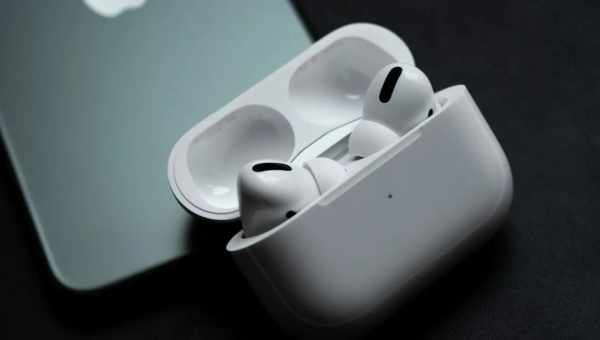 AirPods: Огляд бездротових навушників від Apple