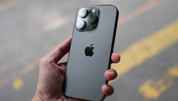 iPhone 12 може вийти в два етапи: спочатку 6,1-дюймові моделі