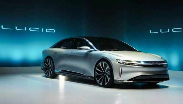 Lucid Motors представила електромобіль Air з дальністю ходу 832 кілометри і лідаром