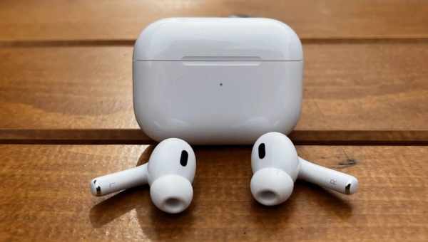 Як отримувати повідомлення про забуті AirPods в iOS 15