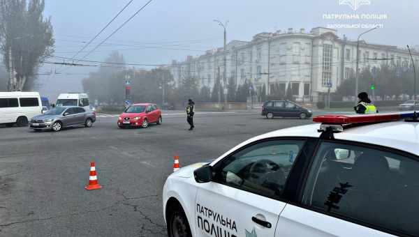 Половина водіїв при повороті не подивилася на пішоходів і велосипедистів