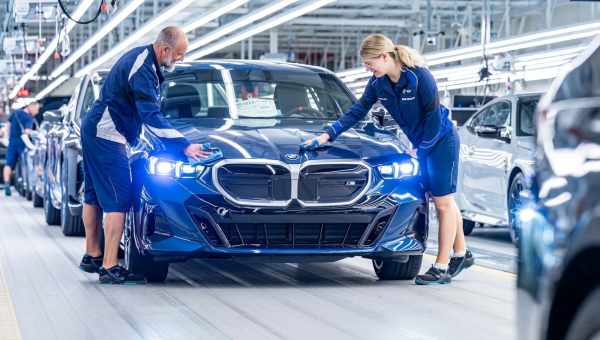 BMW розробила 7 принципів контролю ШІ