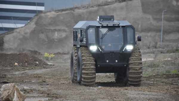 Всюдихід без водія: Grizzly Robotic Utility Vehicle