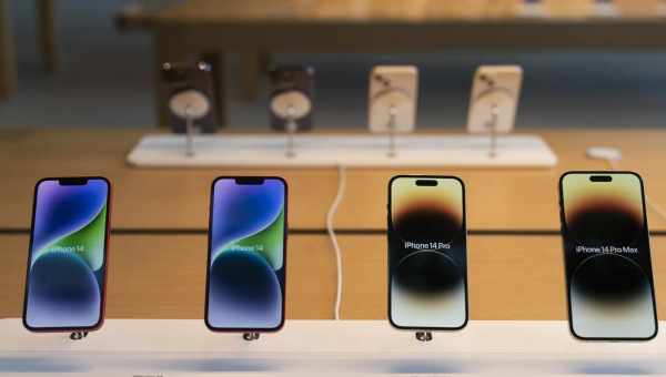 Як Apple назве нові моделі iPhone 2018?