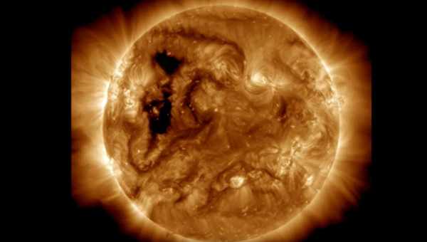 Зонд SDO побачив новий сонцетрус