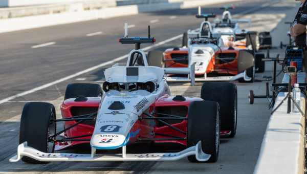 Roborace представила безпілотний гоночний болід Robocar