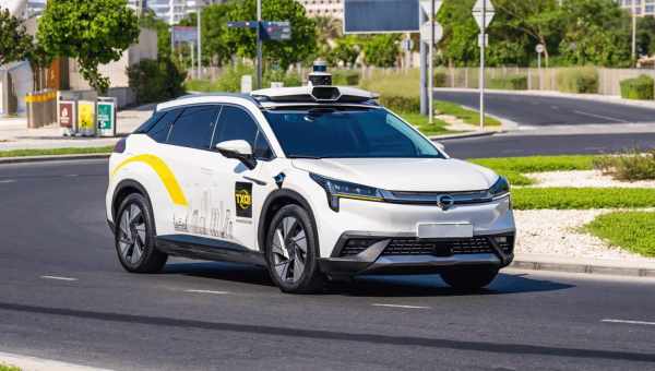 П'яте покоління безпілотних автомобілів Waymo розгледить знак STOP за півкілометра