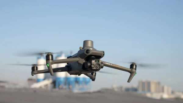 DJI представила складний квадрокоптер Mavic