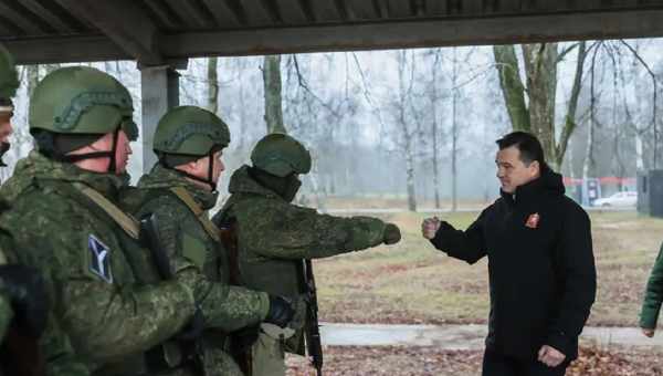 Поцілунки допомогли мурахам стати солдатами