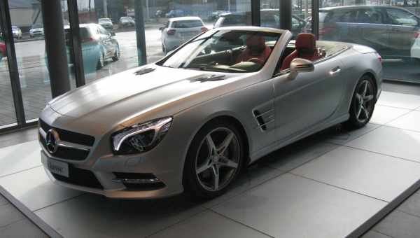 З класичного Mercedes-Benz SL зробили електромобіль