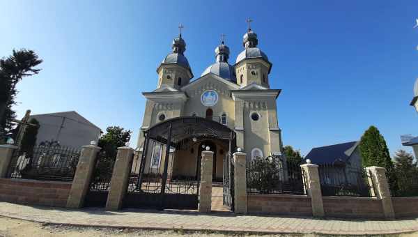 Церква Діви Марії Розарія в Чорновій